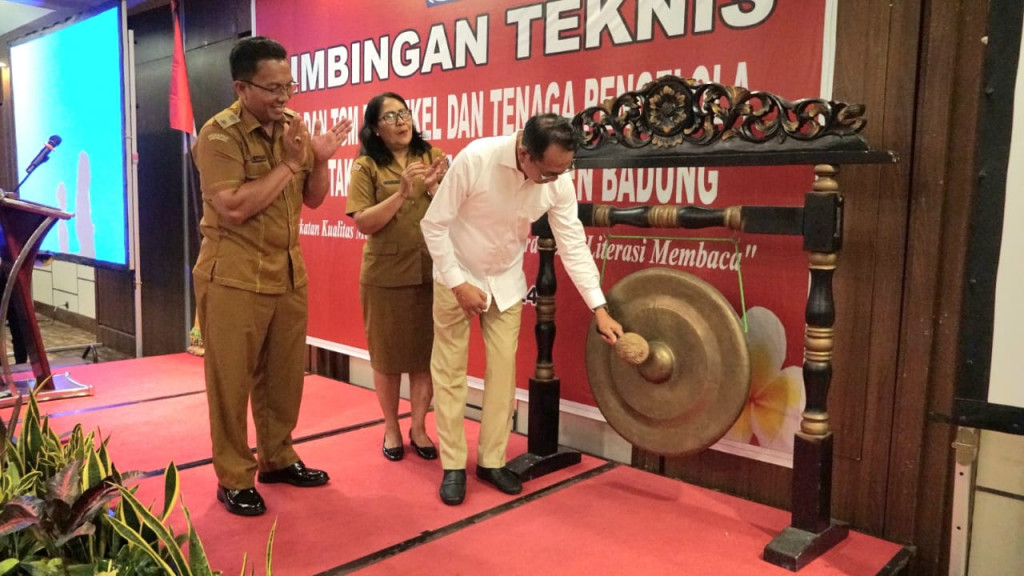 Tingkatkan Budaya Literasi, Plt. Bupati Badung Buka Bimtek IPLM dan TGM